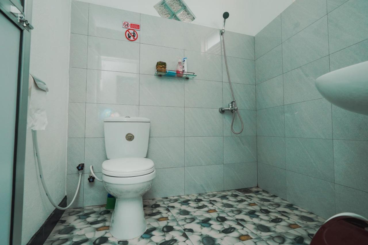Lilly Palace Villa Guest House 니곰보 외부 사진
