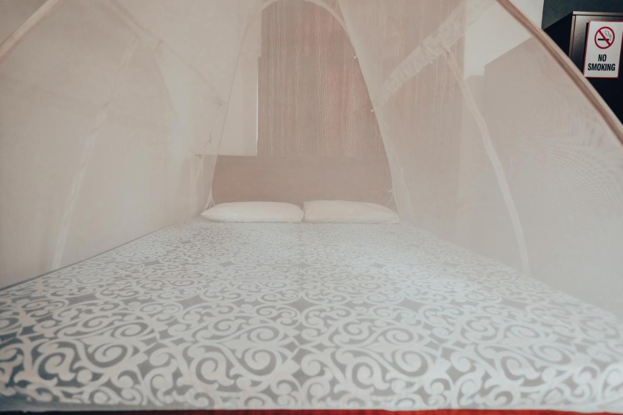Lilly Palace Villa Guest House 니곰보 외부 사진