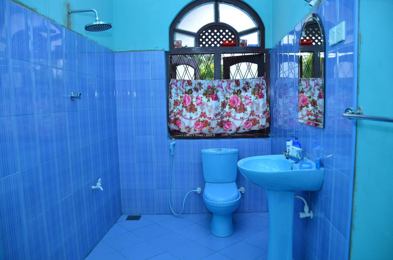 Lilly Palace Villa Guest House 니곰보 외부 사진