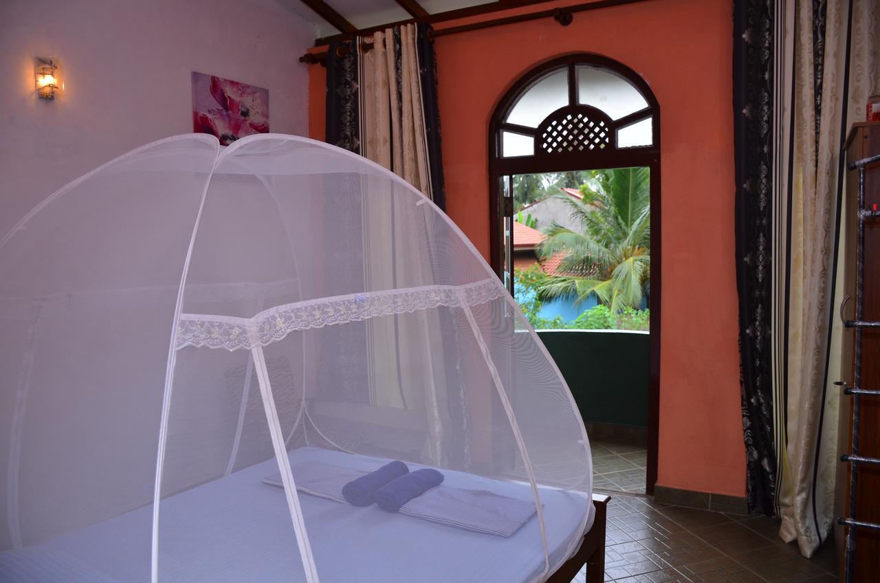 Lilly Palace Villa Guest House 니곰보 외부 사진