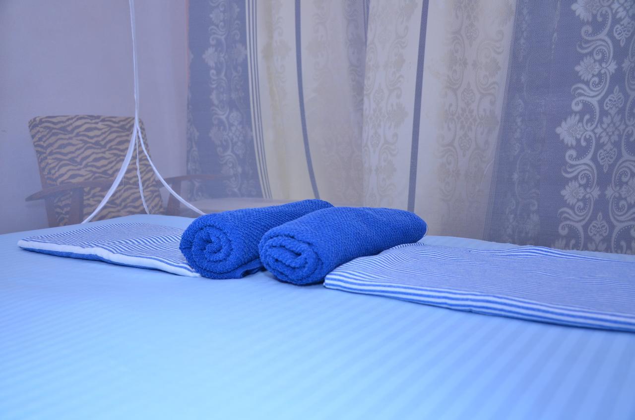 Lilly Palace Villa Guest House 니곰보 외부 사진